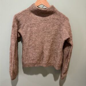 Banana Republic taupe women’s sweater Medium